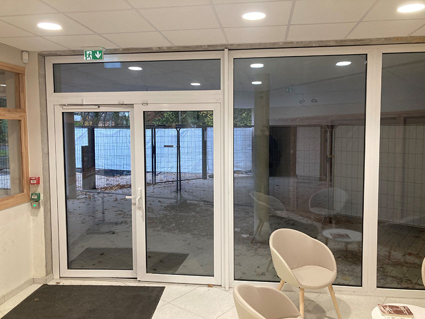 Porte ouverture extérieure W72 grand trafic fabrication maison