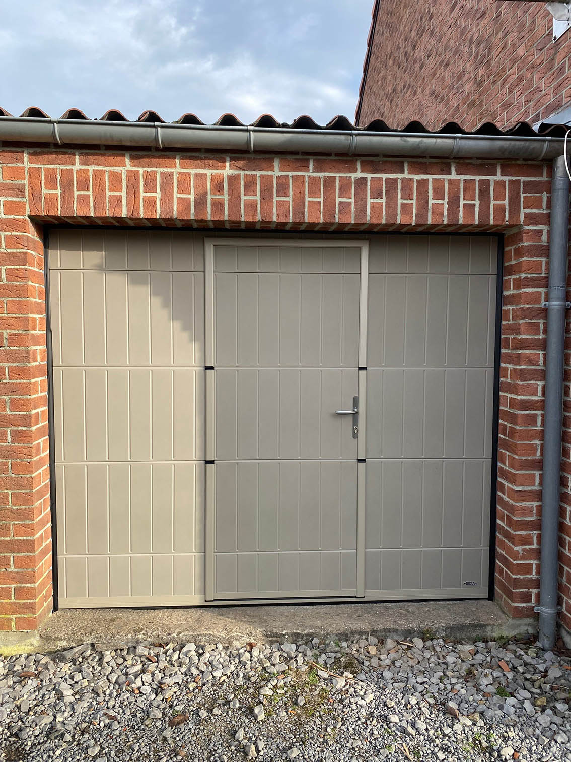 Porte de garage ISOPRIMA à Hasnon