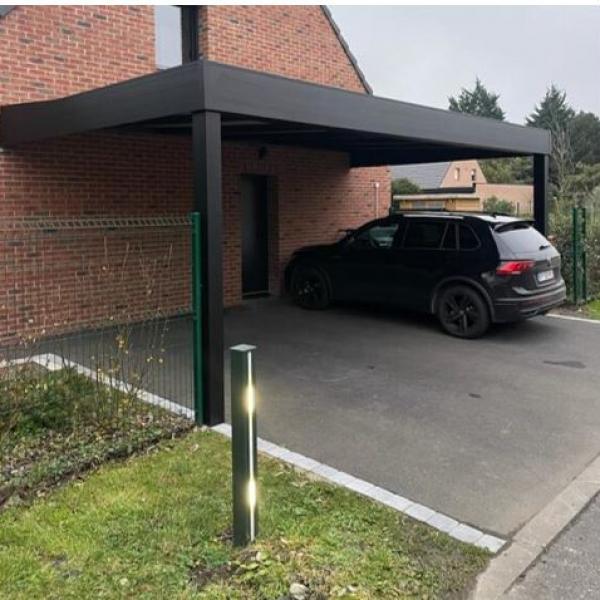 Carport noir adossé